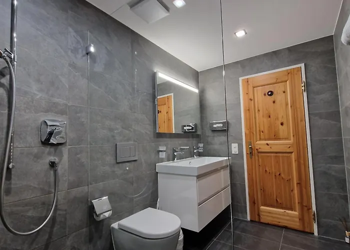 Chesa Bellaval, Haus Leivra 2 1 2-zimmerwohnung 公寓 *